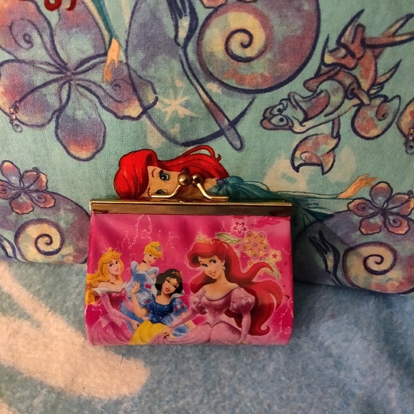 ⭐ Disney Princess Coin Purse ⭐ - Picture 2 of 4